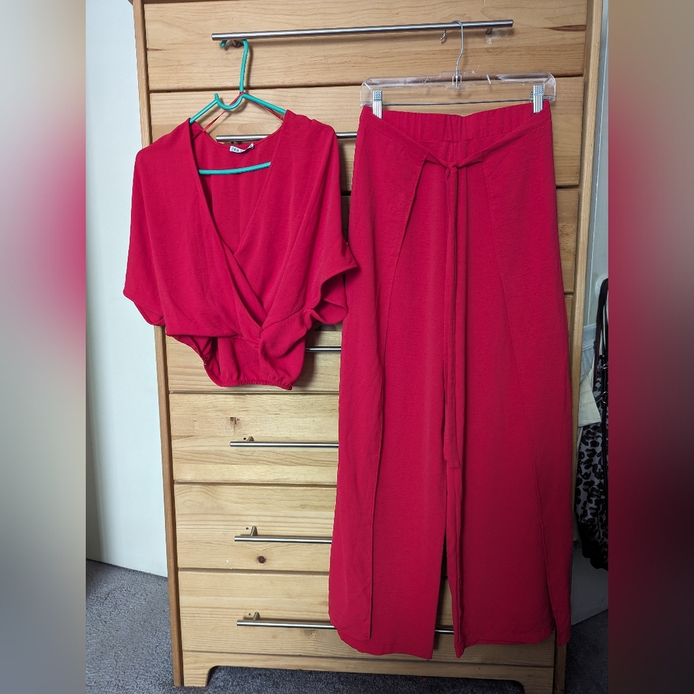 Zara set never worn red two piece size Medium